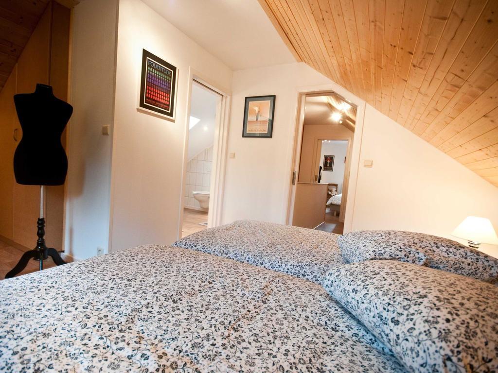 Modern Holiday Home In Stavelot With Fireplace Camera foto